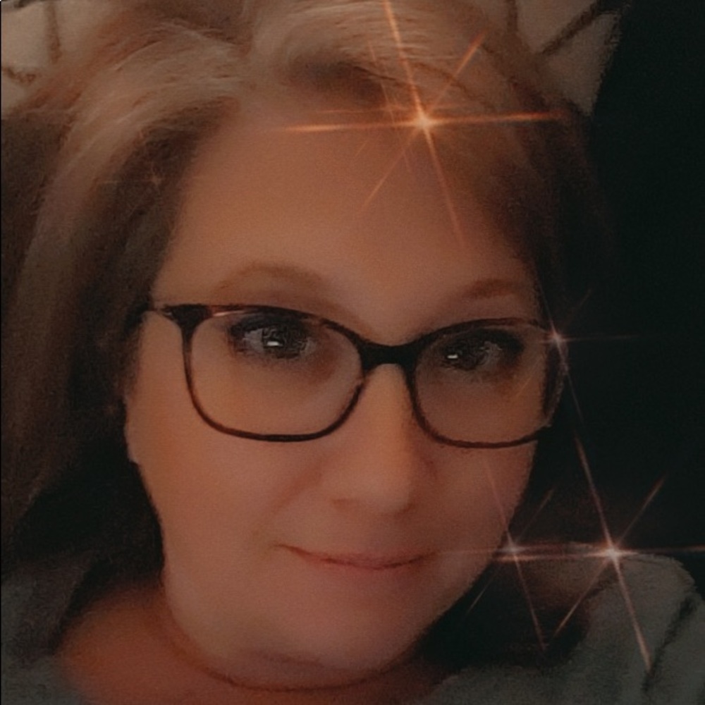 Meet your Posher, Caroline